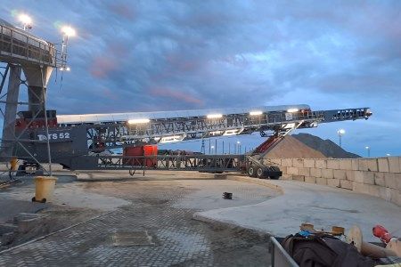 Telestack installs stockpiling system for MIBAU Stema UK for handling aggregates from self-discharge vessels at over 2500 tph
